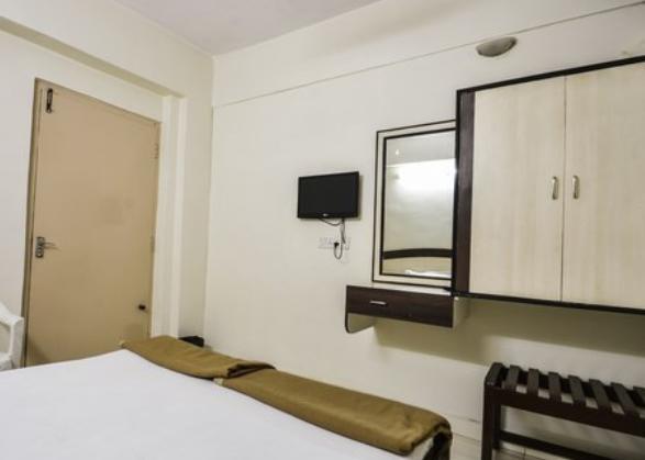 Hotel Maya Deluxe Hyderabad Exterior photo