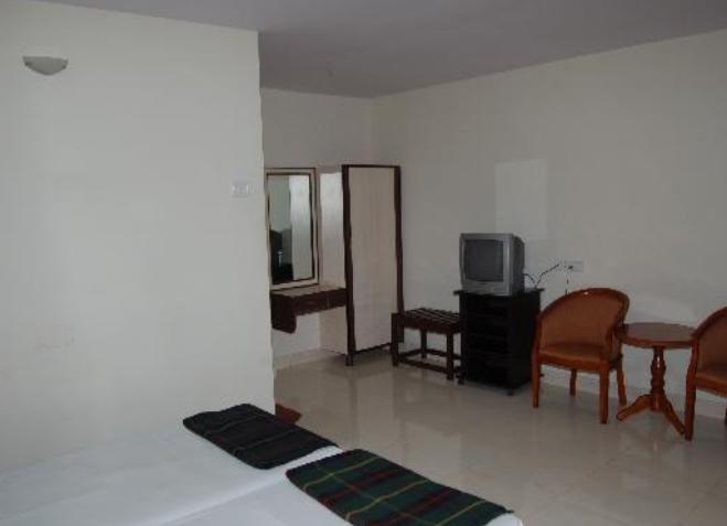 Hotel Maya Deluxe Hyderabad Exterior photo